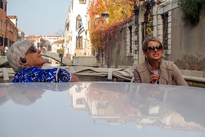 Venice Boat Tour on Grand Canal with Local Guide - English narration with headsets: how you actually hear the story