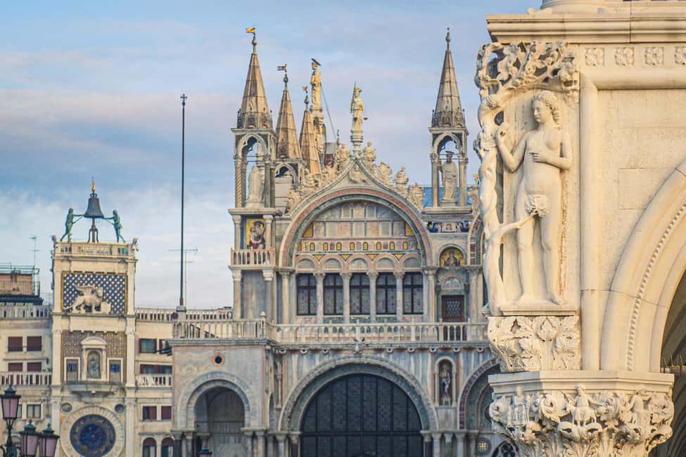 Venice: Byzantine Tour and Skip-the-Line St Mark's Basilica - Bridge of Sighs and Casanova’s prison cell: Venice’s dramatic side