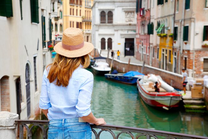 Venice Cicchetti, Spritz and Wine Tour with a Local Guide - A wine bar spritz stop in Cannaregio: more options than you expect