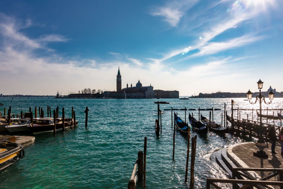 Venice: City Center Historical Guided Walking Tour - Timing, pace, and what to wear for a 1–2.5 hour Venice walk