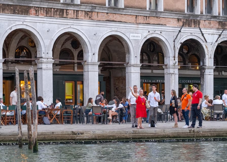 Venice: City Center Historical Guided Walking Tour - How the guide style changes what you get