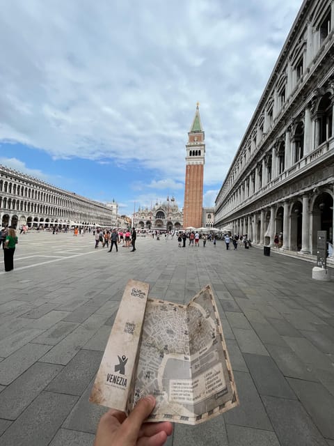 Venice City Escape: "Hunting for L'Omo dal Capelon" - Venice City Escape: A Smartphone Mission Instead of a Standard Tour