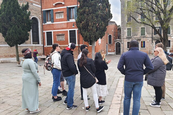 Venice City Highlights Small Group Tour with a local guide - Starting Near San Pantalon: Setting Your Bearings Fast
