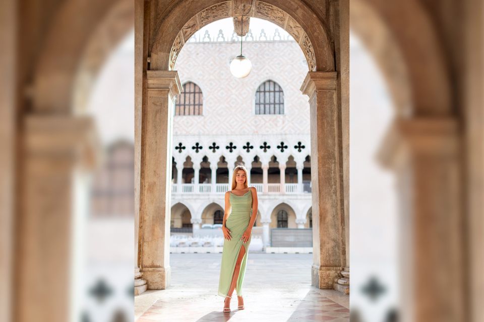 Venice: City Portrait Session with Professional Photographer - Key things that make this Venice shoot work