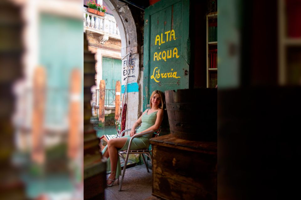 Venice: City Portrait Session with Professional Photographer - Photo delivery: previews fast, final edits polished
