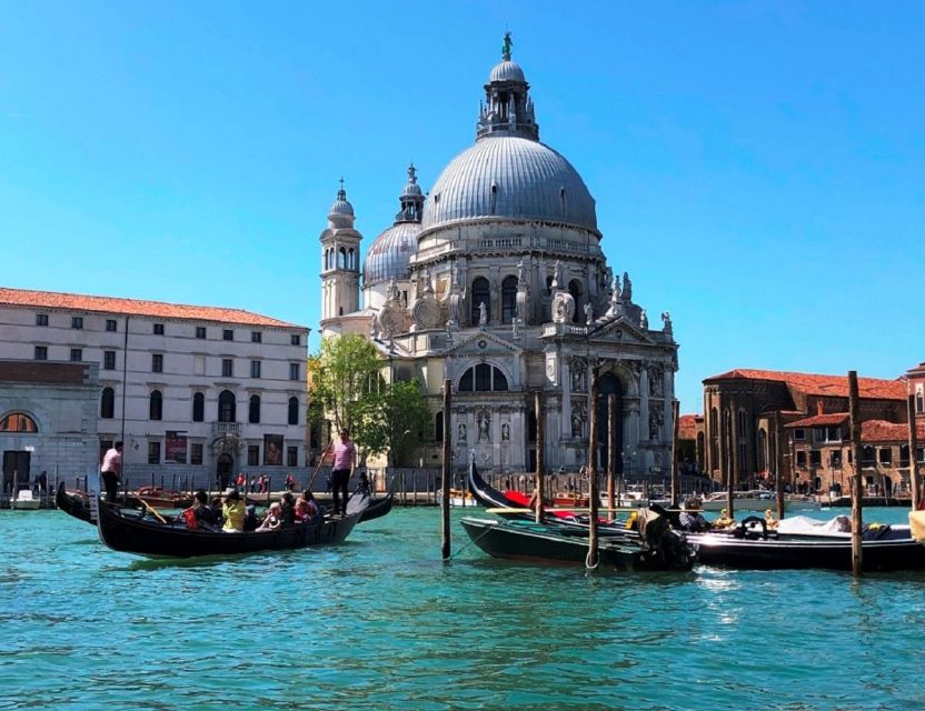 Venice Combo: Gondola, St. Mark’s Basilica Pala d'Oro option - Practical Venice tips: clothing, backpacks, and real seating limits