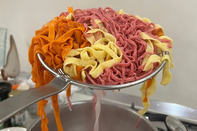 Venice Cooking Class in Mestre – Pasta & Tiramisu, wine and more - The wine lesson: Soave and Valpolicella, explained while you eat