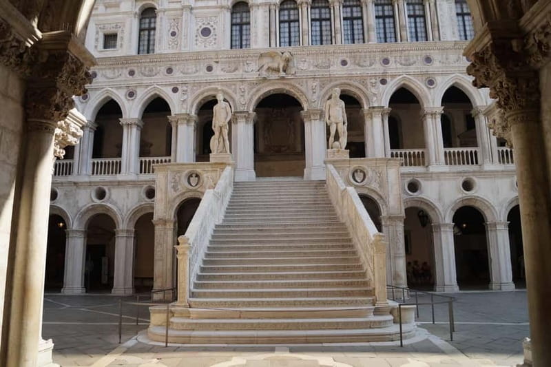 Venice : Discover Venice On Hidden Gems Guided Walking Tour - Where the Tour Starts: San Marco Without the Guesswork
