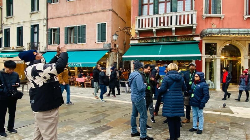 Venice : Discover Venice On Hidden Gems Guided Walking Tour - Mercerie and the Return to San Marco: Venice’s Main Connecting Spine