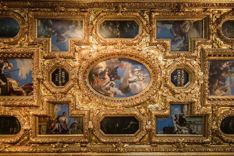Venice: Doge Palace Guided Tour & Secret Itineraries Option - Secret Itineraries Option: Private Rooms and the Casanova Connection