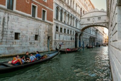 Venice: Doge's Palace and Basilica Tour with Gondola Ride - The Doge’s Palace: where Venice’s power got decided