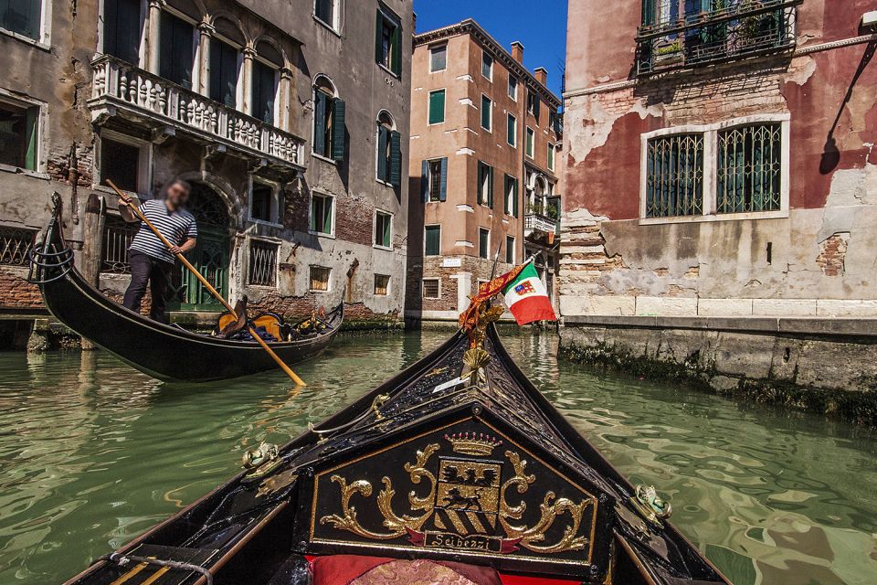 Venice: Doge's Palace and Basilica Tour with Gondola Ride - Skip-the-line value: how you save time without losing the story