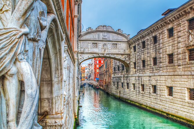 Venice: Doge's Palace and St. Mark's Basilica Fast Access Tour - Price and logistics: what $79.82 buys you, and how not to lose time