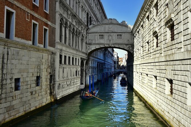 Venice: Doge's Palace Guided Tour With Tickets & Optional Gondola - What you’ll see in the palace (and what to expect from the guide style)