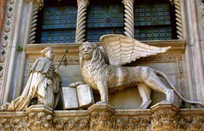 Venice: Doge's Palace & Saint Mark's Small Group Tour - Doge’s Palace: the Hall of the Great Council, private apartments, and the palace’s real “why”