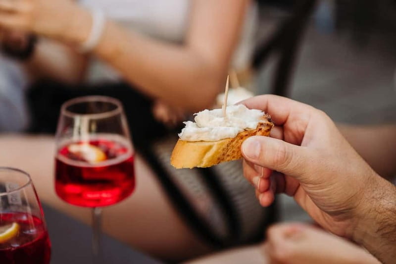 Venice: Eat & Drink Like a Local – Evening Cicchetti Tour - Stop-by-Stop Breakdown: What You Taste and Why Each Place Fits