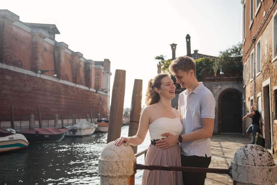 Venice: Exclusive Photoshoot in Hidden Locations - The Extra Iconic Stops: Rialto Bridge, Fish Market, and Grand Canal