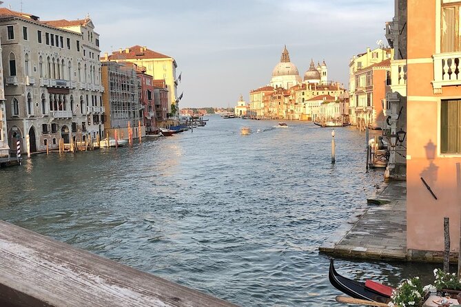 Venice Food Tour with 6+ Tastings with Cicchetti, Spritz & More - The Jewish Ghetto (Ghetto Ebraico): history you can feel in the streets
