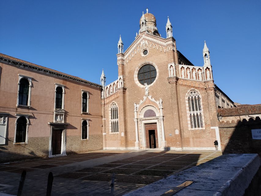 Venice: Ghetto Highlights and Cannaregio Walking Tour - Casa del Tintoretto and the legend stop you can actually place