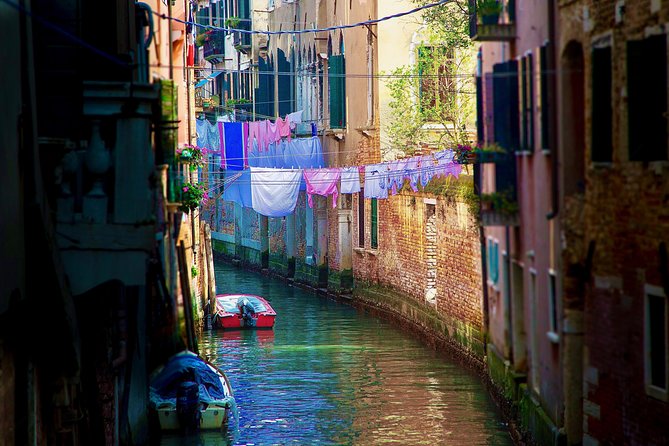 Venice Gondola ride with Skip the Line Doge's Palace tour - Price and Value: Is $123.76 Worth It?