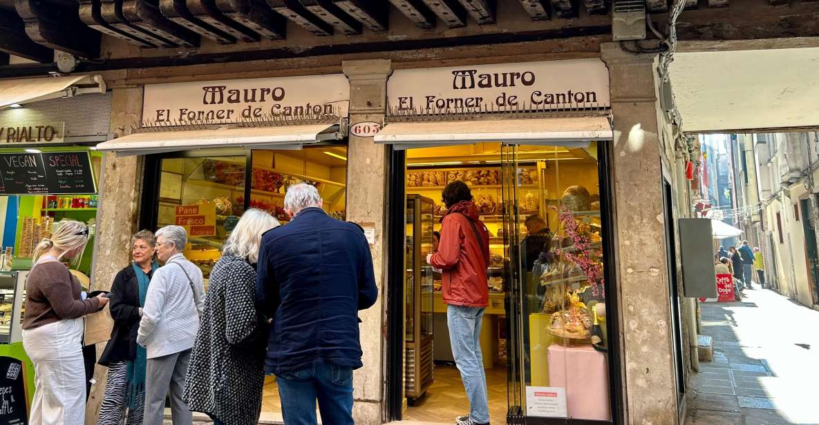 Venice: Guided City Highlights and Street Food Tour - The Star of the Show: Cicchetti, Venetian Tapas, Cheese, and Dessert