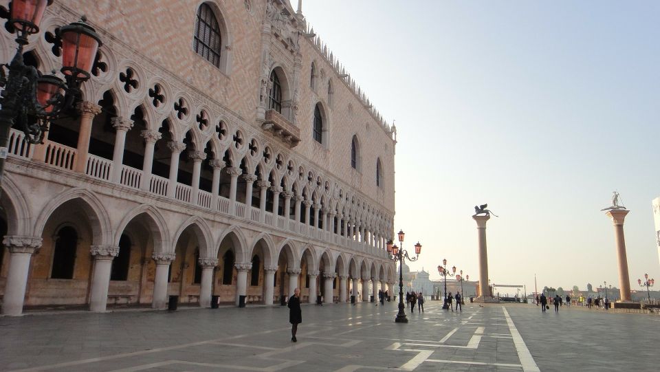Venice: Guided Walking Tour with skip-the-line tickets - Practical Tips That Keep the Day Smooth