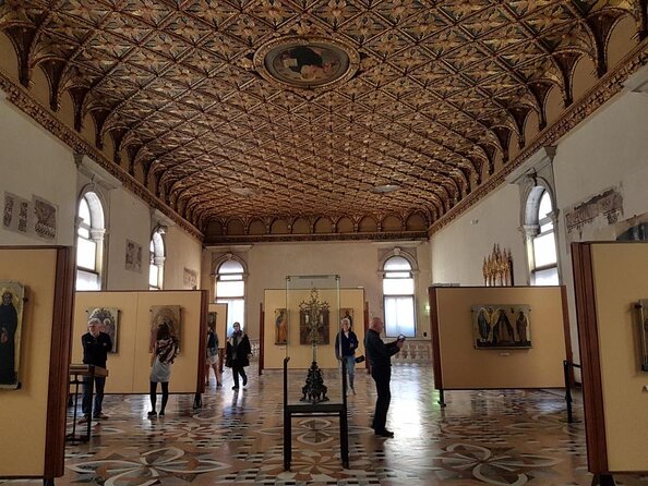 Venice Hidden Gems and Secrets Tour with a Local in Small Group - Key Highlights You’ll Notice Right Away