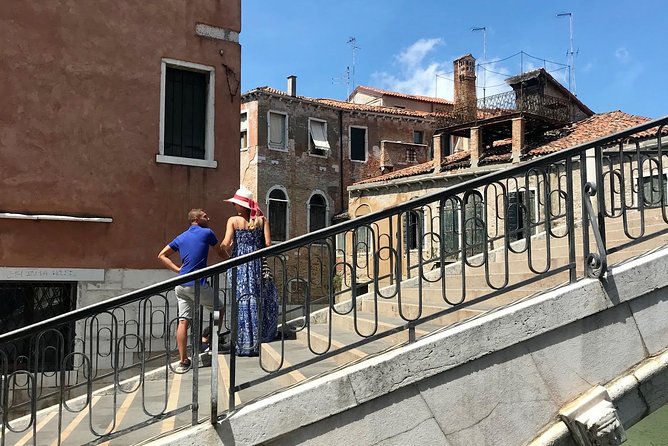 Venice Hidden Gems and Secrets Tour with a Local in Small Group - Chiesa di San Trovaso and the Mystery of Mascaroni