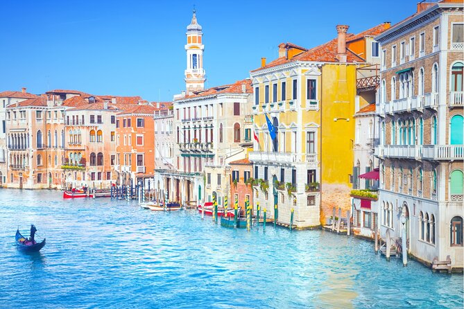 Venice Highlights with Local: Private Walking Tour & Gondola Ride - Stop 5: Grand Canal gondola ride—what you can expect on the water