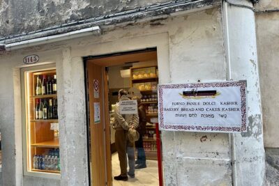 Venice Jewish Ghetto and Cannaregio Food, Wine, Sightseeing Tour - Ghetto Walk: Synagogues, Memorials, and Everyday History