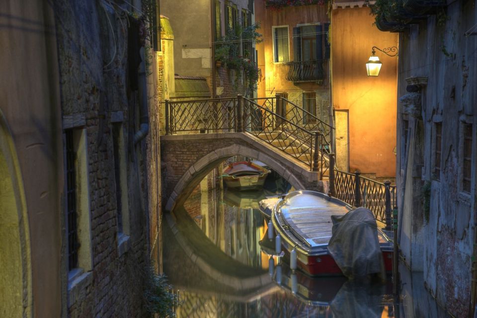 Venice: Legends, Anecdotes and Ghost Stories Walking Tour - Entering Hidden Venice after dark