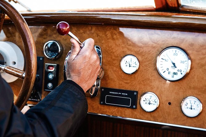 Venice Marco Polo Airport Private Arrival Transfer via Motorboat - The small logistics that matter: where you’re met and how you find your boat