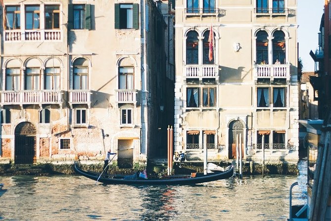 Venice Off the Beaten Path: Private Tour in Venice with a Local - Palazzi, secret gardens, and the art district storytelling