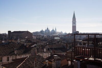 Venice Off The Beaten Track - Meeting at Campo San Bartolomio: easier start, less stress