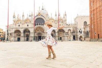 Venice: Photoshoot at Piazza San Marco and the Canals - How Your Photographer Finds the Right Angles (Even with Crowds)
