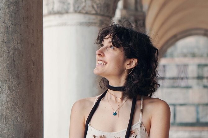 Venice Professional Photoshoot (up to 6 people included) - Palazzo Ducale: a dramatic setting for photos that don’t look staged