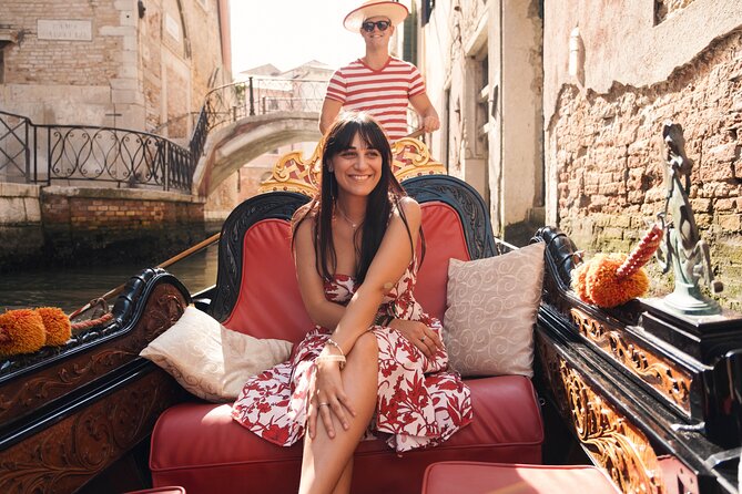 Venice Professional Photoshoot (up to 6 people included) - How many photos you’ll get (and what to do with them)