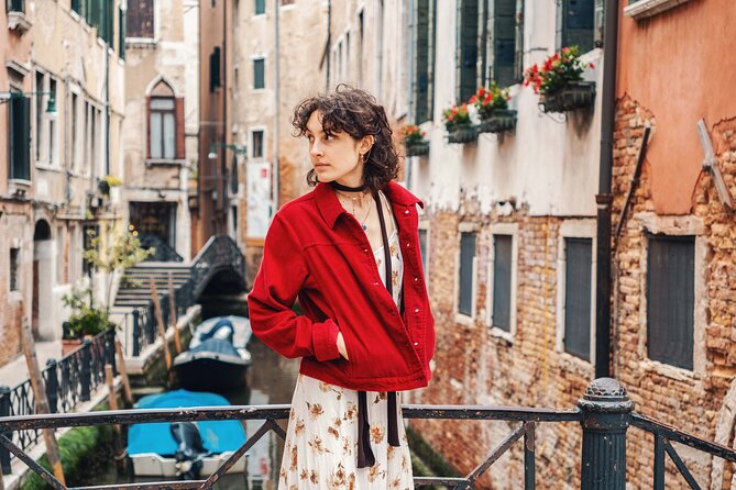 Venice Professional Photoshoot (up to 6 people included) - Gondola ride add-on: plan it, but don’t assume it’s included
