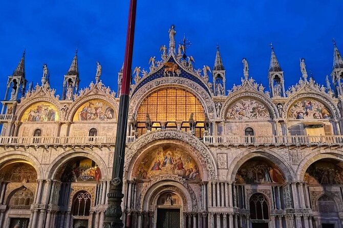 Venice- Saint Mark's Basilica Exclusive Night Tour - Meeting at Museo Correr: arriving ready for the Piazza San Marco stage
