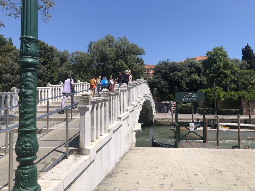 Venice Secret Food Tour - Getting Started at Teatro Italia and Staying on Track