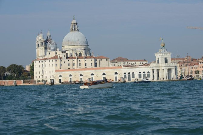 Venice Shared Arrival Transfer: Marittima Cruise Port to Central Venice - Your Boat Ride Across the Lagoon: What the 30 Minutes Feels Like