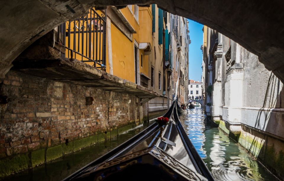 Venice: Shared Gondola Ride Across the Grand Canal - Key Takeaways Before You Go