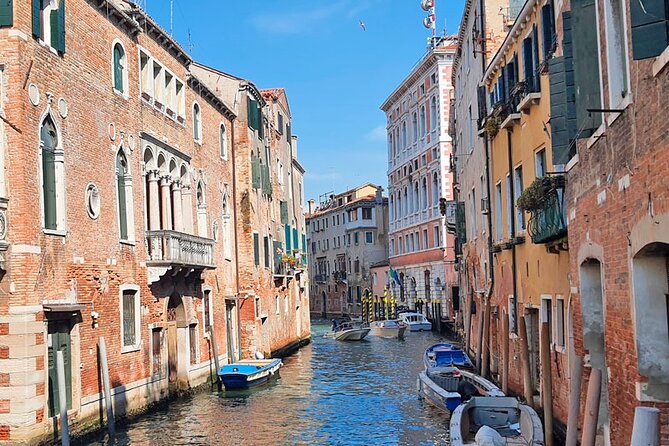Venice Sightseeing Small Group Walking Tour with a Local Guide - Campo Santa Margherita and Frari: Titian’s burial in your line of sight