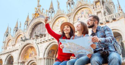 Venice: Skip-the-Line Doge’s Palace & Basilica Walking Tour - Finding the meeting point near San Marco (and what to bring)