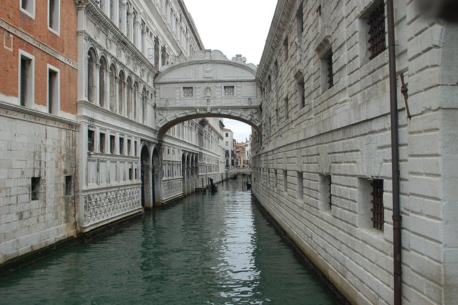 Venice Skip the Line Saint Mark's Basilica and Doge's Palace Private Tour - Doge’s Palace: Government Rooms, Private Apartments, and Big Paintings