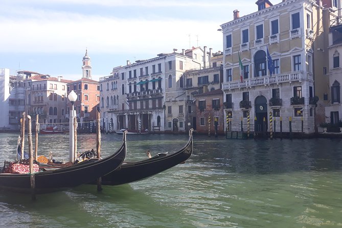 Venice Small Group Tour With Local Guide - Bridge of Sighs + St. Mark’s Square: iconic, but not treated like dead weight