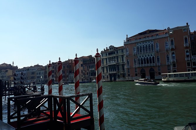 Venice Small Group Tour With Local Guide - Hidden-in-plain-sight streets: how the tour finds what most tours miss