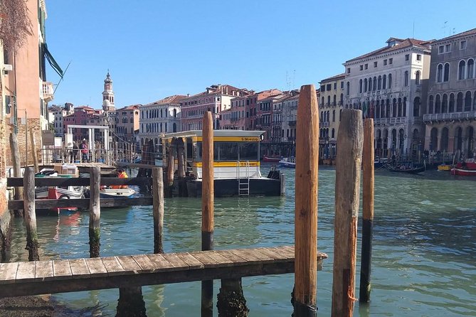 Venice Small Group Walking Tour of Most-Famous Sites &Attractions - Basilica dei Santi Giovanni e Paolo: monuments, scale, and why it matters