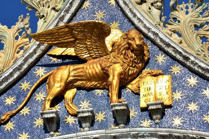 Venice Small Group Walking Tour with St. Mark's Basilica Terrace - The Bridge of Sighs: beyond the postcard name