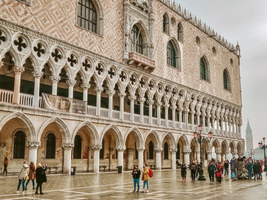 Venice: St Mark's Basilica, Doge's Palace, and Gondola Ride - Practical tips to enjoy it more